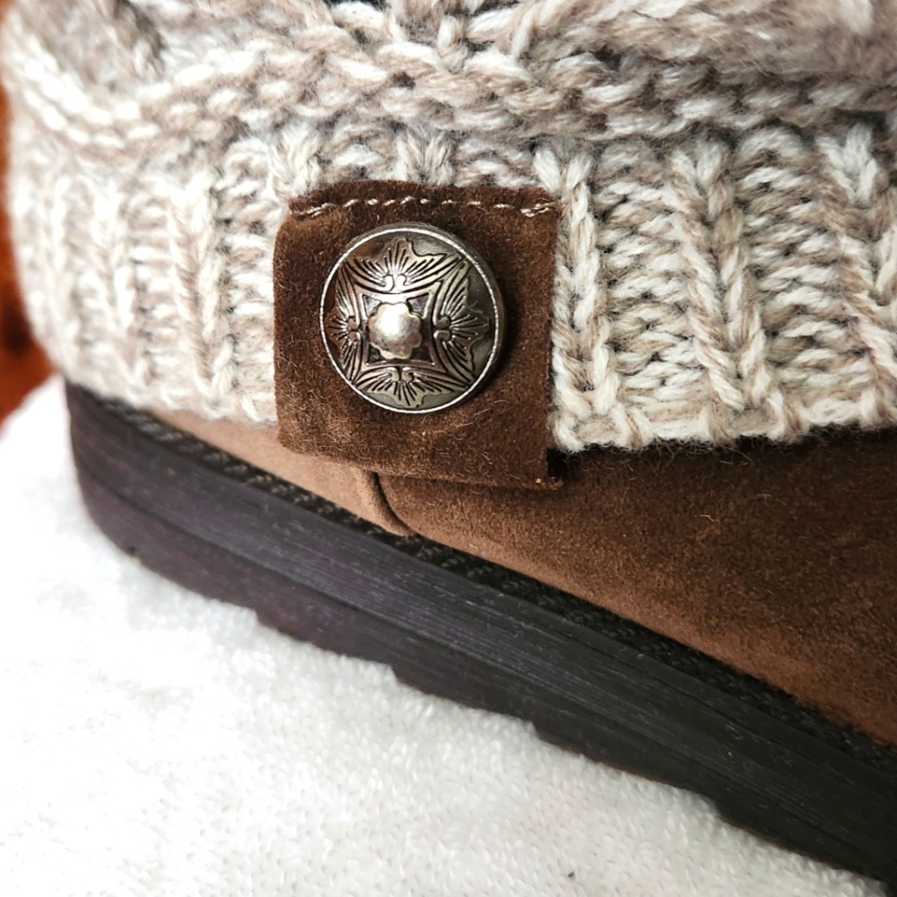 Mukluk Brown Suede Boots with Knit Cuff- Womens Size 7 - Picture 4 of 9